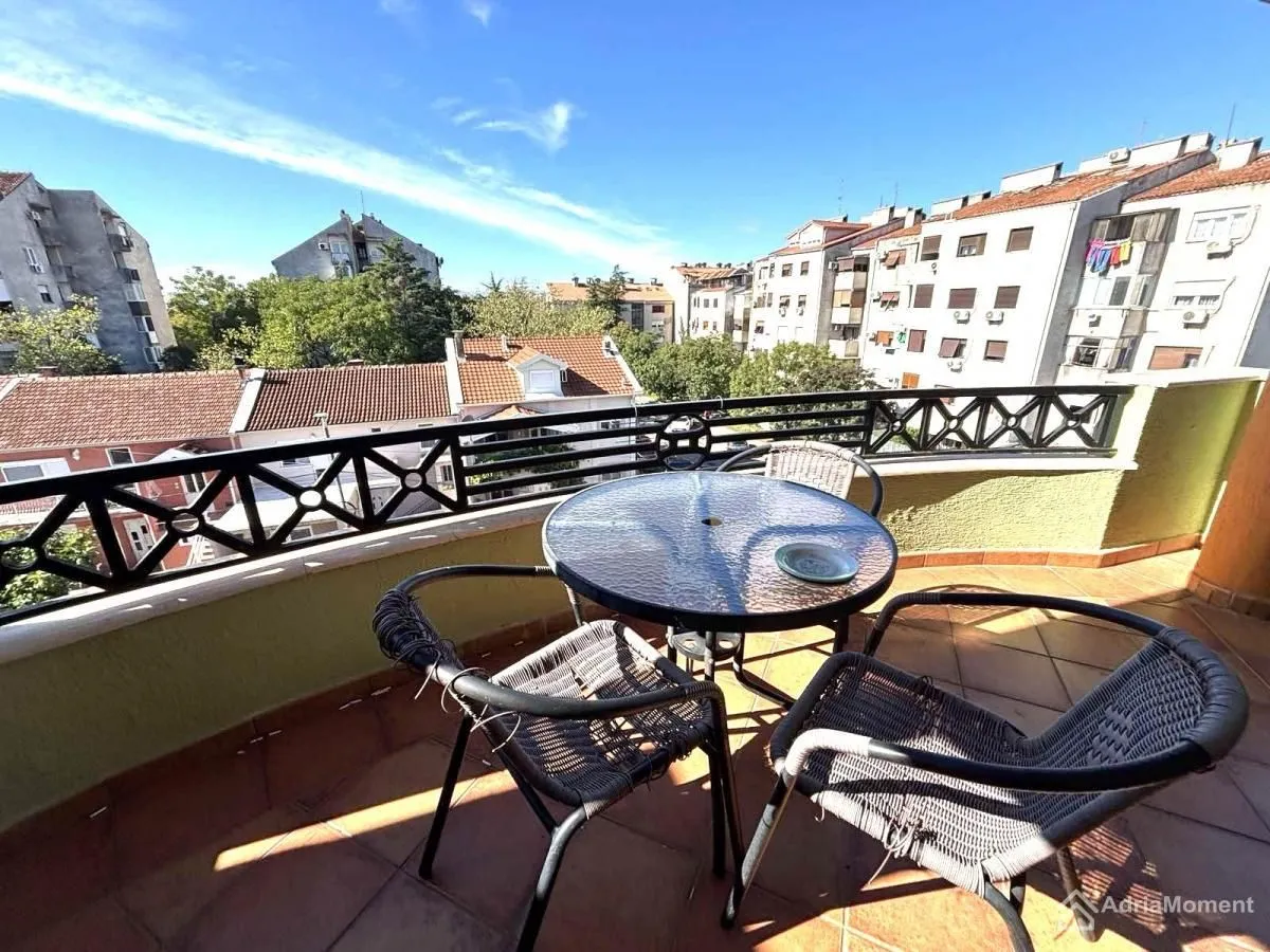 Prodaja, trosoban stan, 80m², Stari Aerodrom, Podgorica