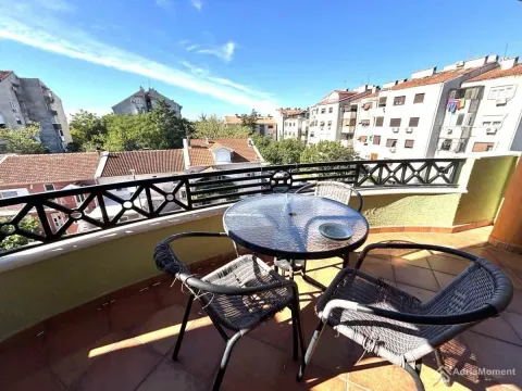 Prodaja, trosoban stan, 80m², Stari Aerodrom, Podgorica - image 1