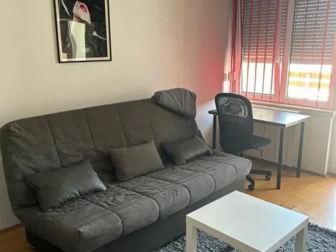 Rent, studio apartment, 32m², Centar, Novi Sad