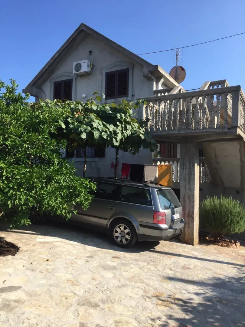 Prodaja, kuća, 230m², Krimovica, Kotor
