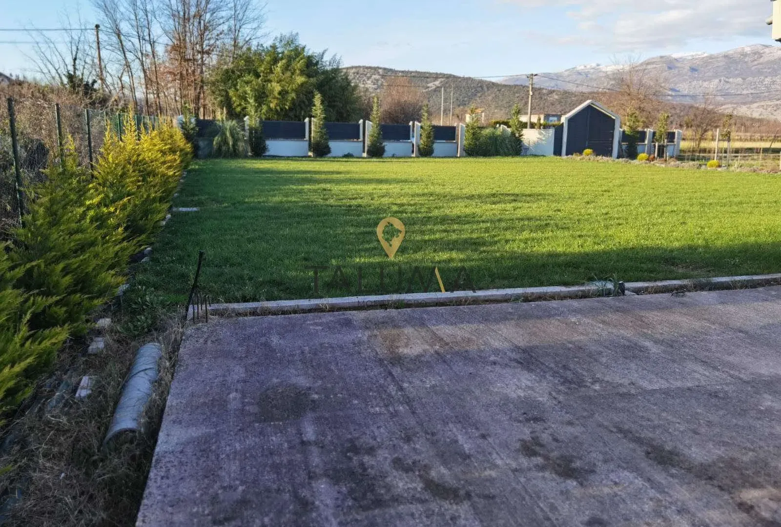 Prodaja, kuća, 400m², Grlić, Danilovgrad