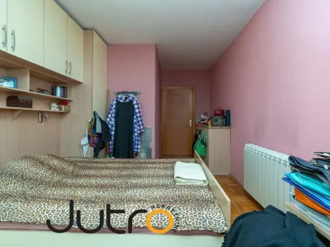 Sale, three bedroom apartment, 164m², Stari Aerodrom, Podgorica - image 9