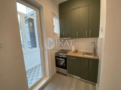 Izdavanje, četvorosoban stan, 105m², Slavija, Vračar Sve Podlokacije - image 8