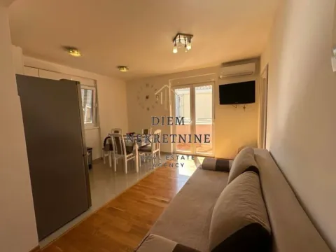 Izdavanje, dvosoban stan, 53m², Igalo, Herceg Novi - image 5