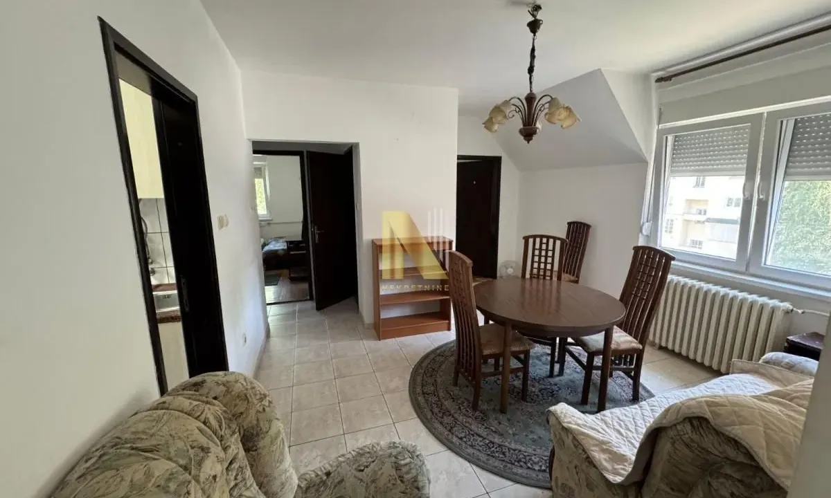 Izdavanje, trosoban stan, 59m², Centar, Novi Sad