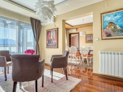 Prodaja, četvorosoban stan, 188m², Budva, Crna Gora - image 19