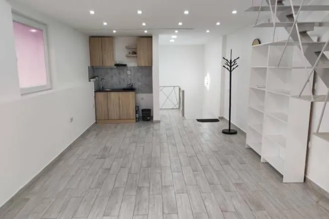 Sale, two bedroom apartment, 59m², Profesorska Kolonija, Palilula Sve Podlokacije