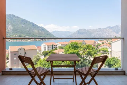 Prodaja, dvosoban stan, 52m², Dobrota, Kotor - image 13
