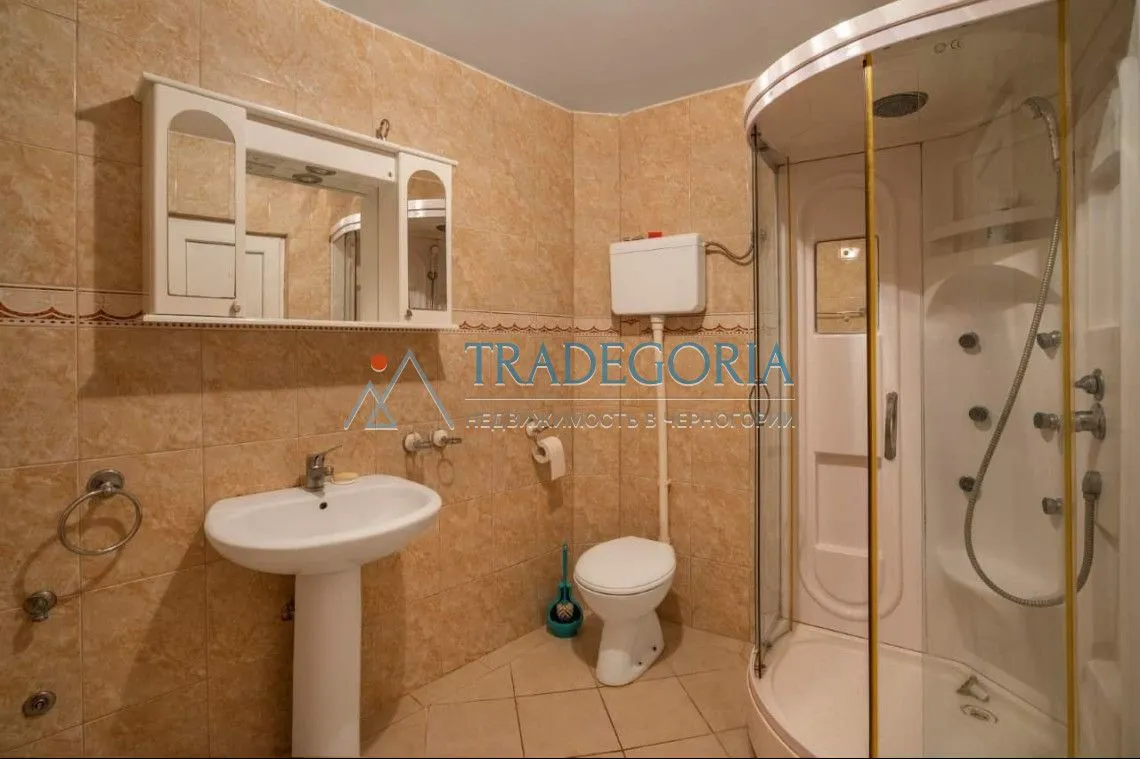 Prodaja, kuća, 255m², Strp, Kotor