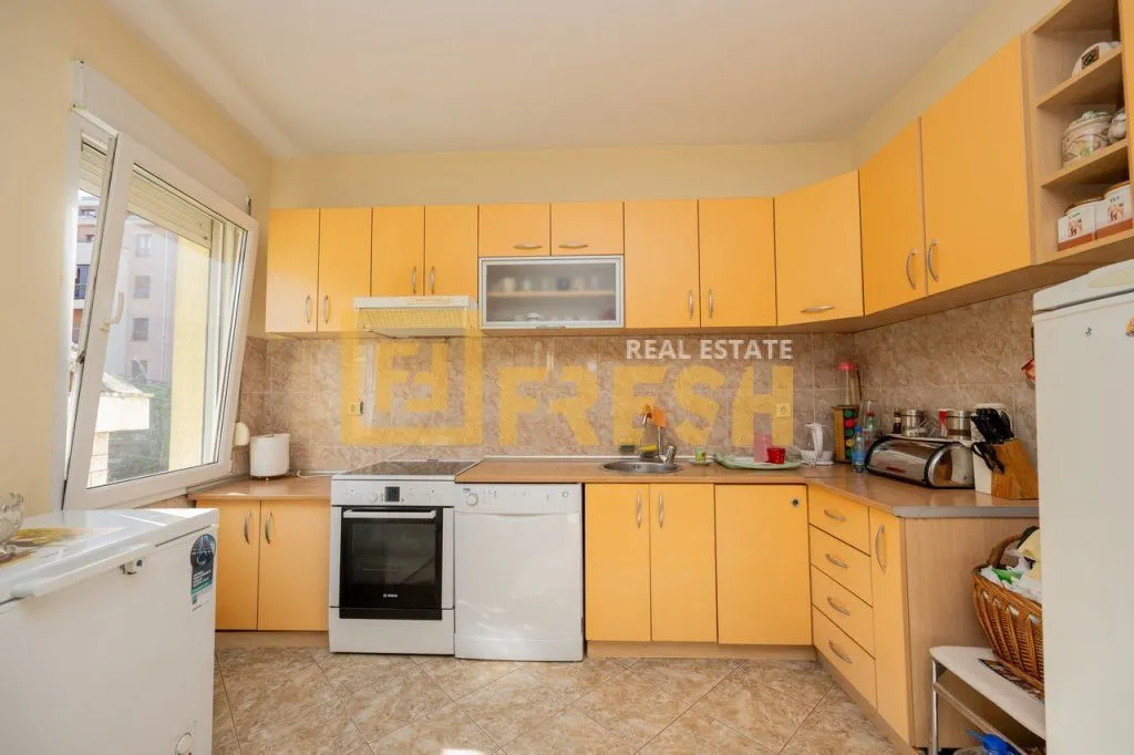 Prodaja, trosoban stan, 109m², Momišići, Podgorica