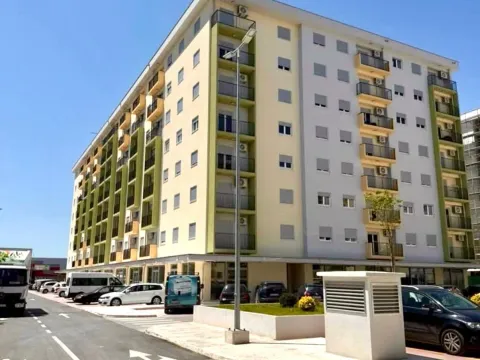 Rent, one bedroom apartment, 42m², Pobrežje, Podgorica - image 1