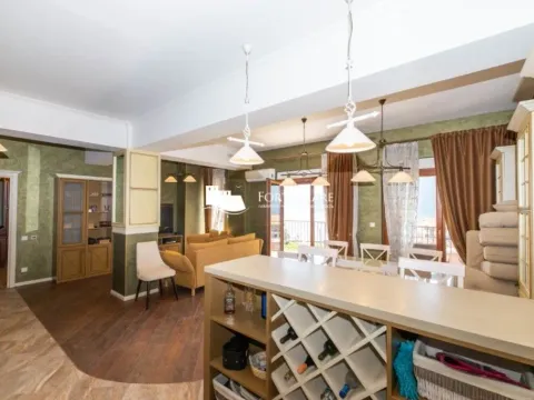 Prodaja, trosoban stan, 141m², Baošići, Herceg Novi - image 2