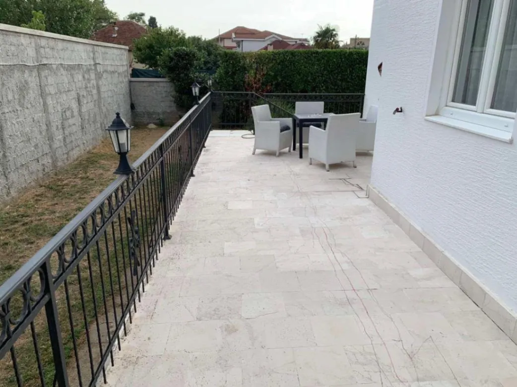 Rent, house, 250m², Zagorič, Podgorica