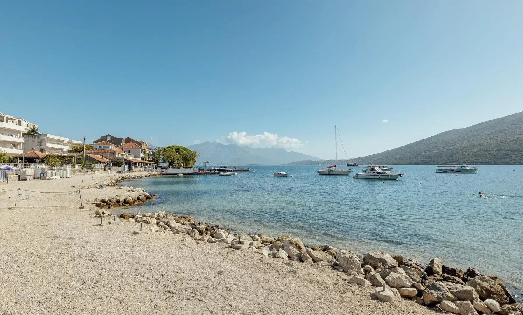 Sale, three bedroom apartment, 172m², Bunovići, Kotor