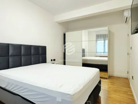Rent, three bedroom apartment, 130m², Dalmatinska ulica, Podgorica - image 10
