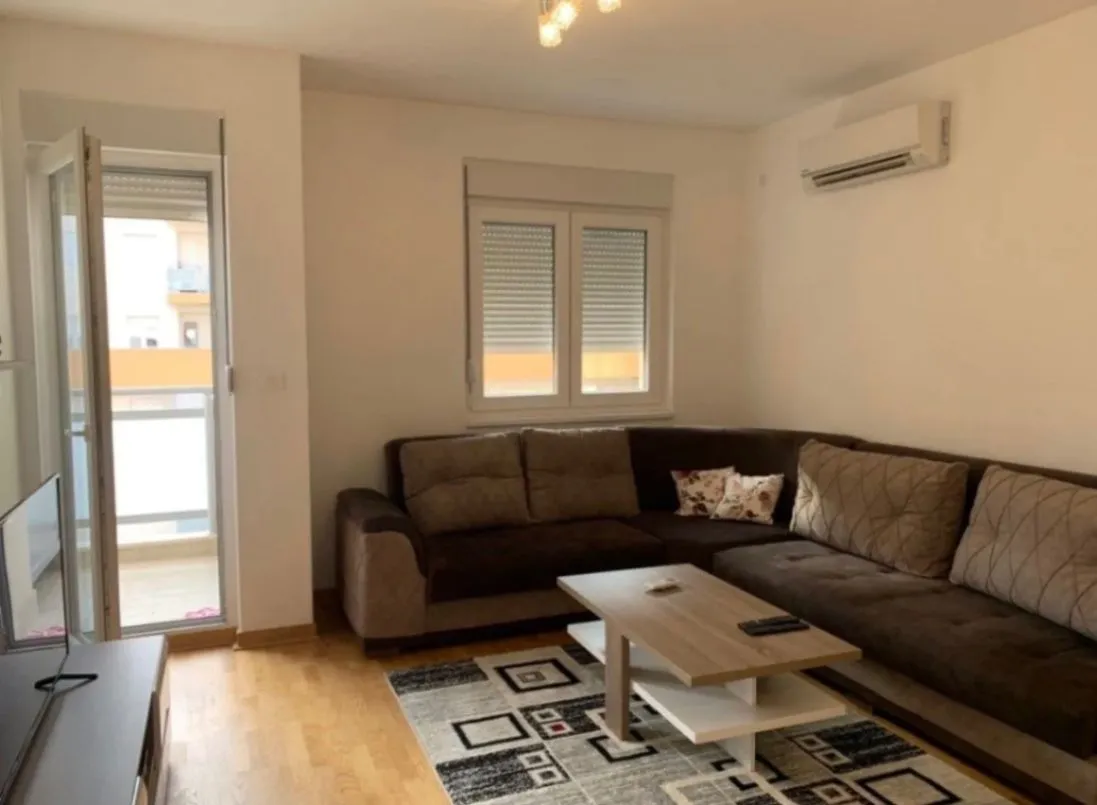 Izdavanje, jednosoban stan, 45m², City Kej, Podgorica