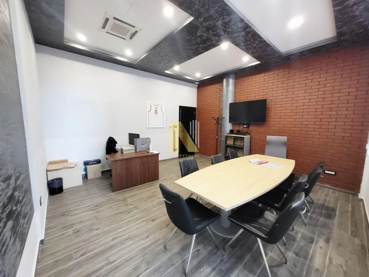 Sale, office space, 207m², Sajmište, Novi Sad