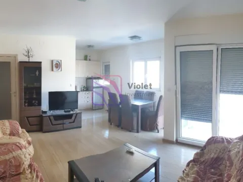 Izdavanje, dvosoban stan, 73m², City Kvart, Podgorica - image 1