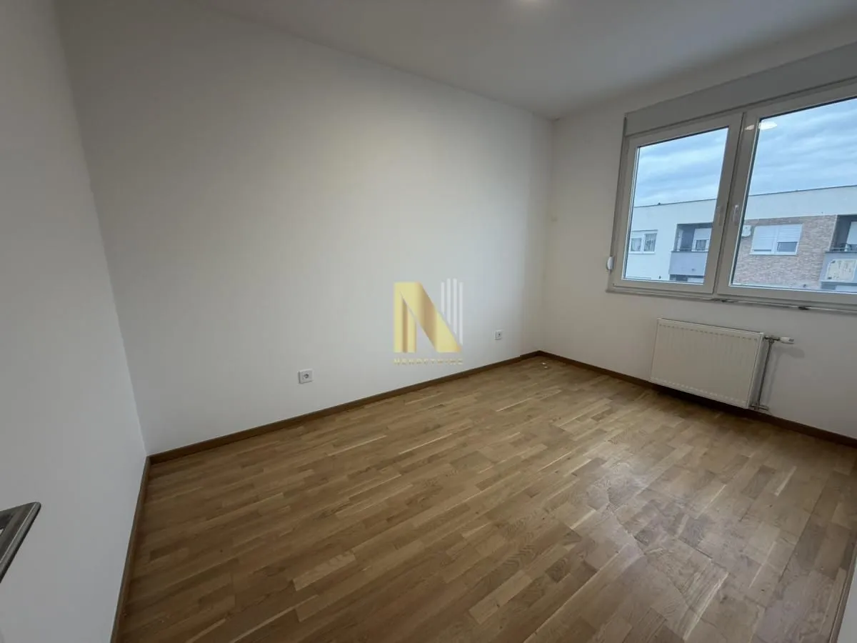 Prodaja, trosoban stan, 74m², Avijatičarsko naselje, Novi Sad Sve Podlokacije