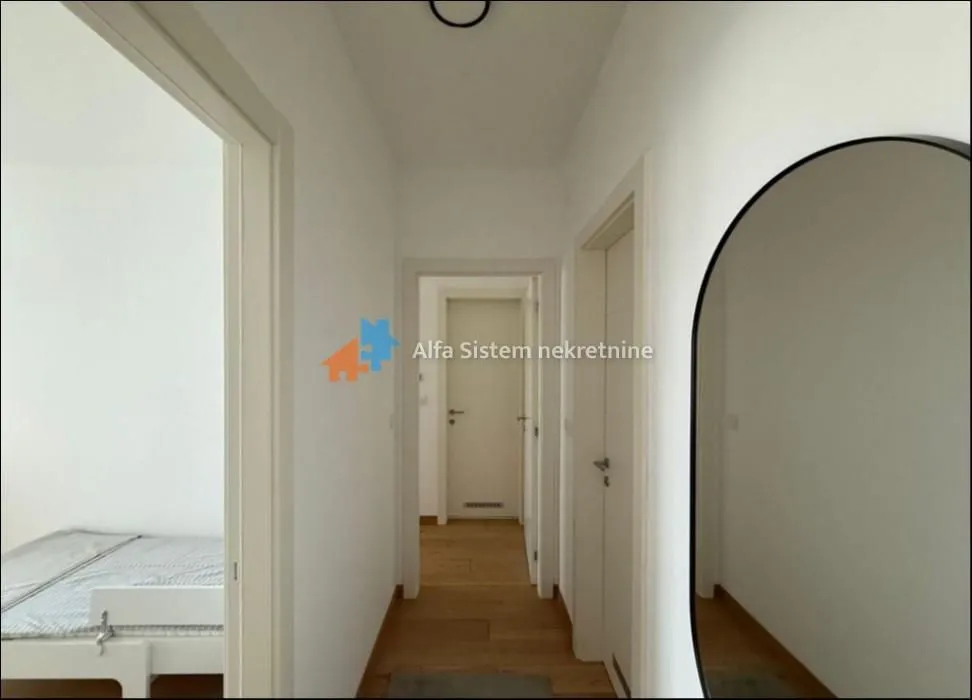 Izdavanje, trosoban stan, 70m², Novi Beograd Blok 65, Novi Beograd Sve Podlokacije