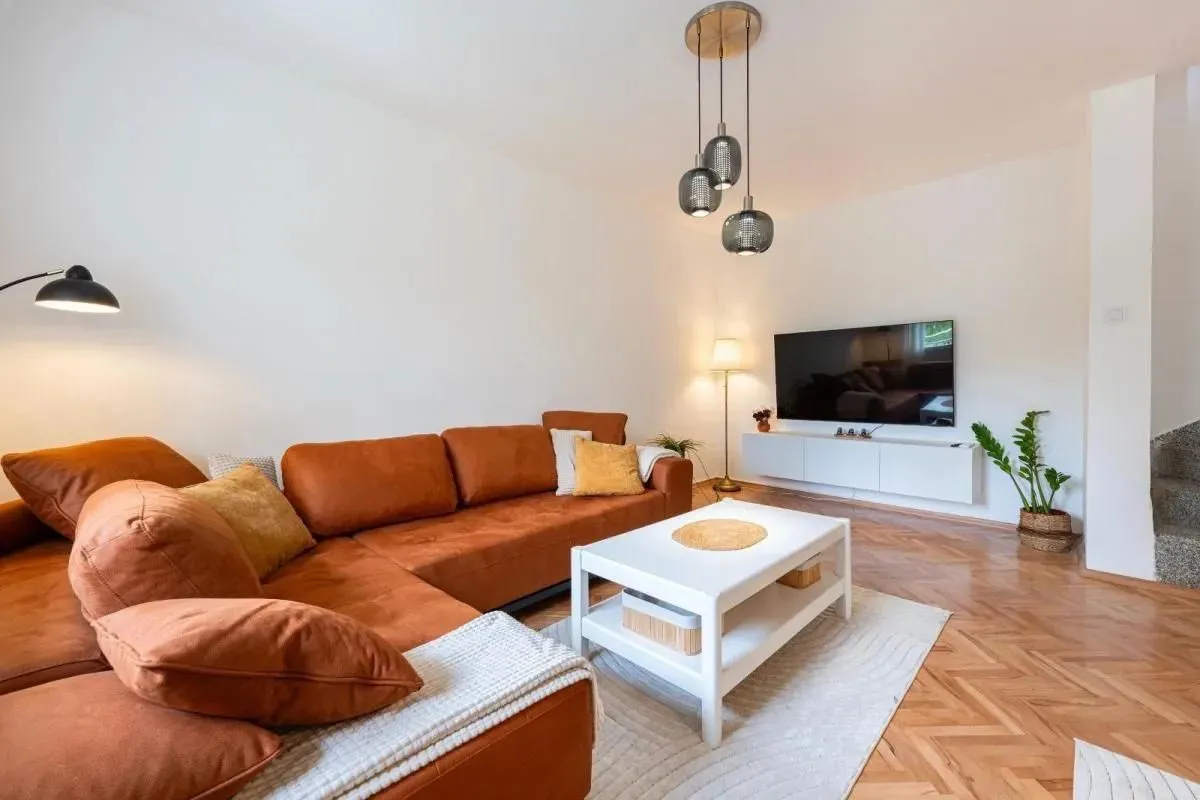 Rent, three bedroom apartment, 100m², Dalmatinska ulica, Podgorica