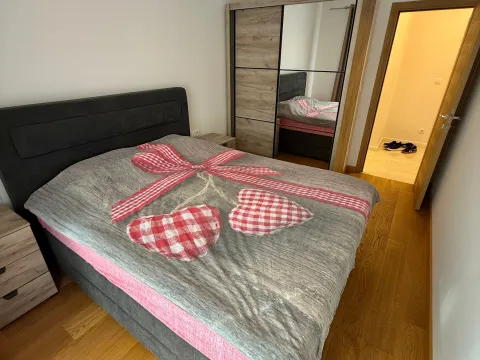 Prodaja, dvosoban stan, 72m², New City, Podgorica - image 11