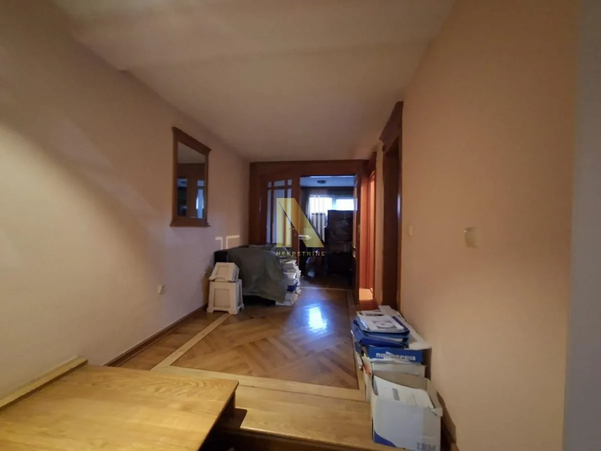 Rent, office space, 77m², Centar, Novi Sad
