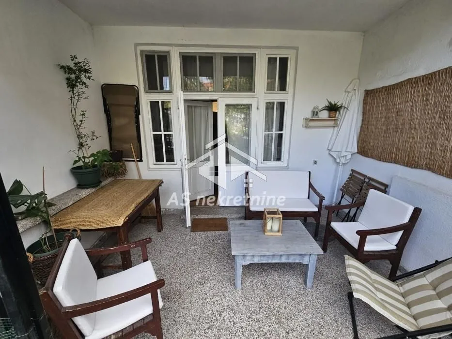 Izdavanje, dvosoban stan, 60m², Profesorska Kolonija, Palilula Sve Podlokacije