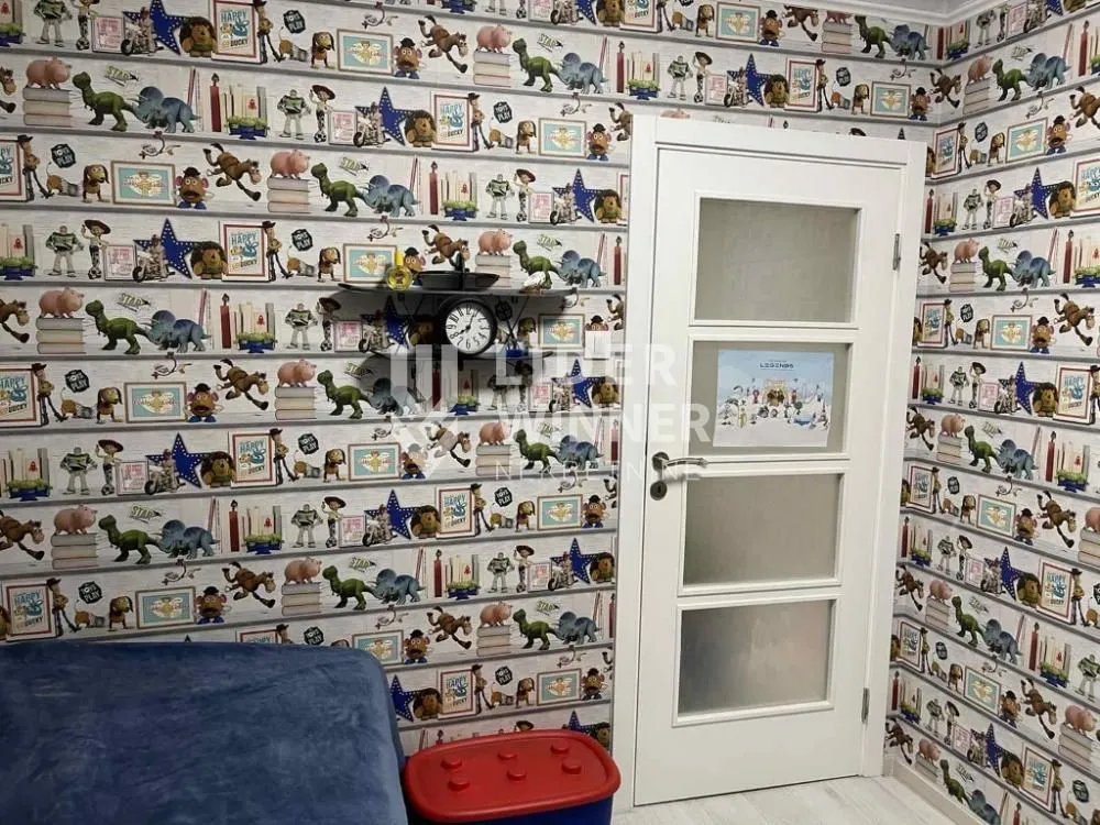 Rent, four bedroom apartment, 85m², Senjak, Beograd
