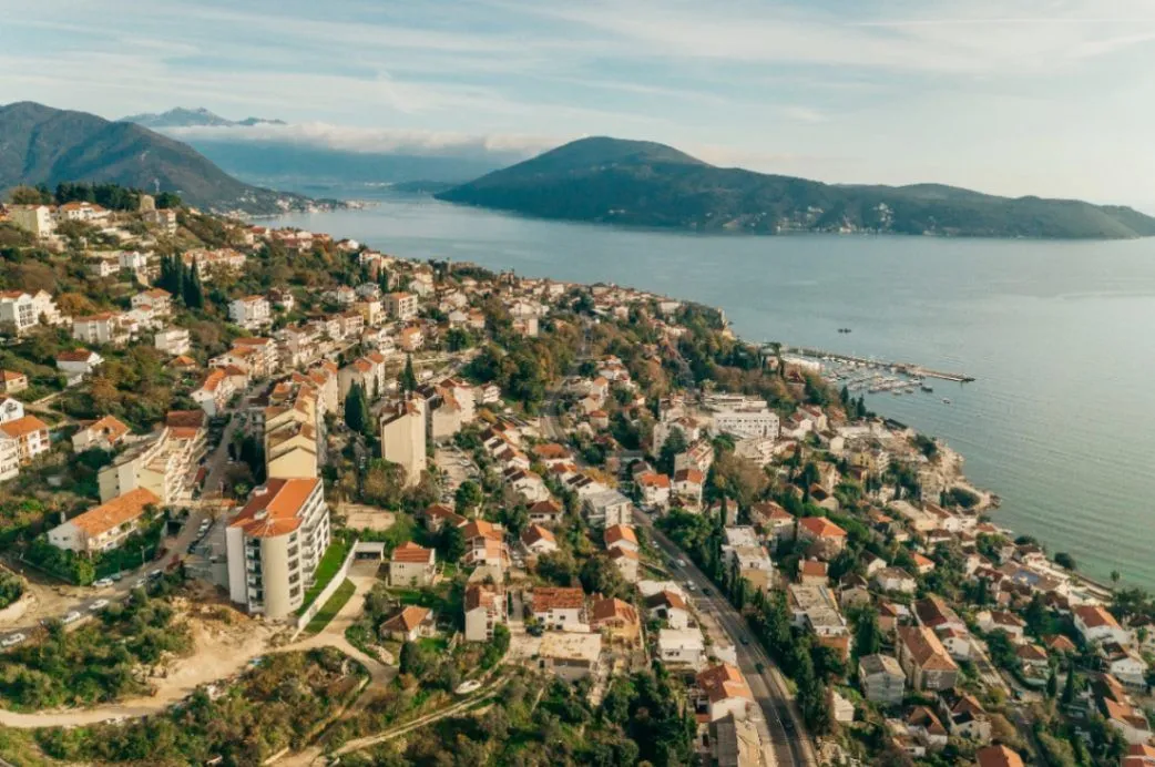 Prodaja, dvosoban stan, 76m², Topla, Herceg Novi
