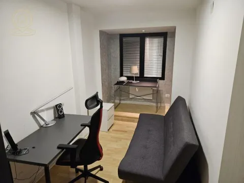 Izdavanje, trosoban stan, 70m², Savski Venac, Beograd - image 11