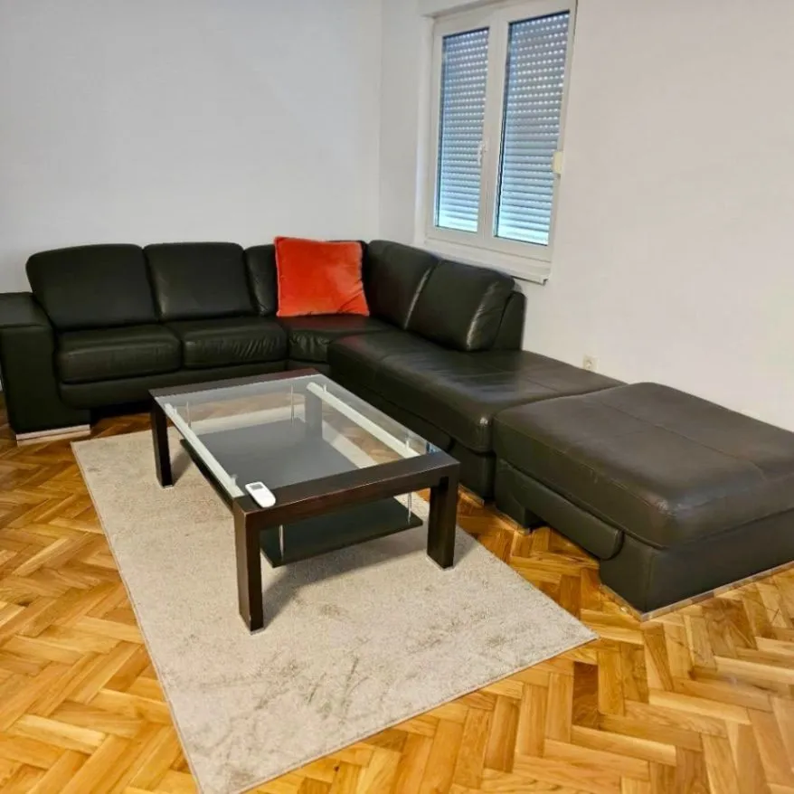 Izdavanje, jednosoban stan, 46m², Blok 6, Podgorica