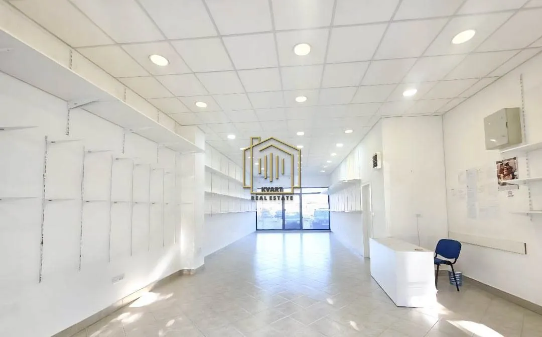 Izdavanje, poslovni prostor, 120m², Stari Aerodrom, Podgorica