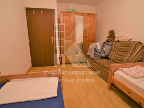 Sale, house, 250m², Zelenika, Podgorica - image 12