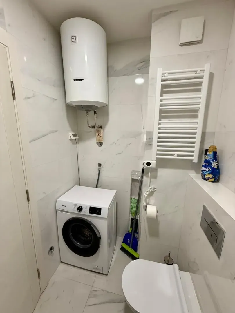 Izdavanje, jednosoban stan, 50m², Central Point, Podgorica