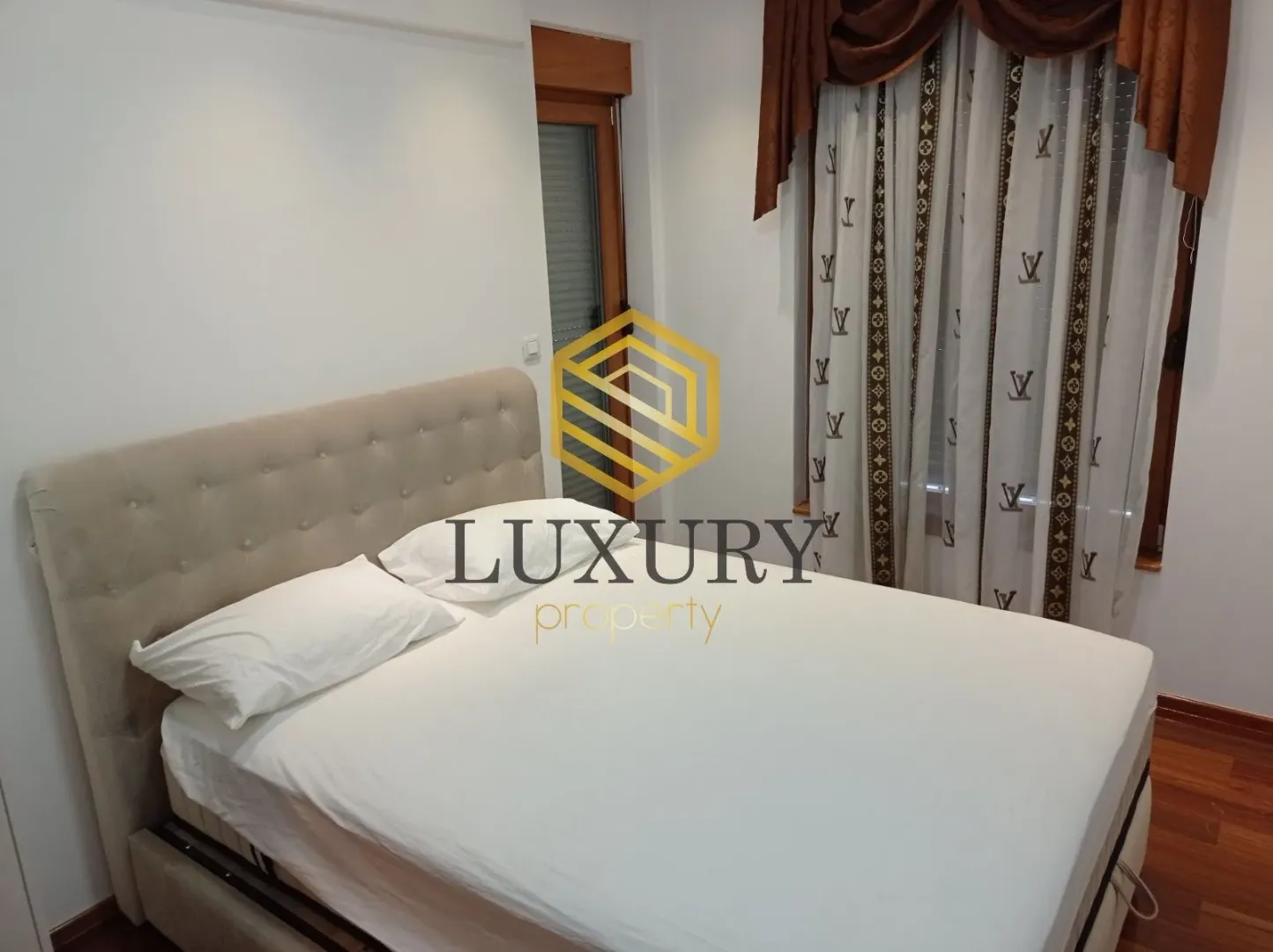 Rent, four bedroom apartment, 130m², Centar, Podgorica
