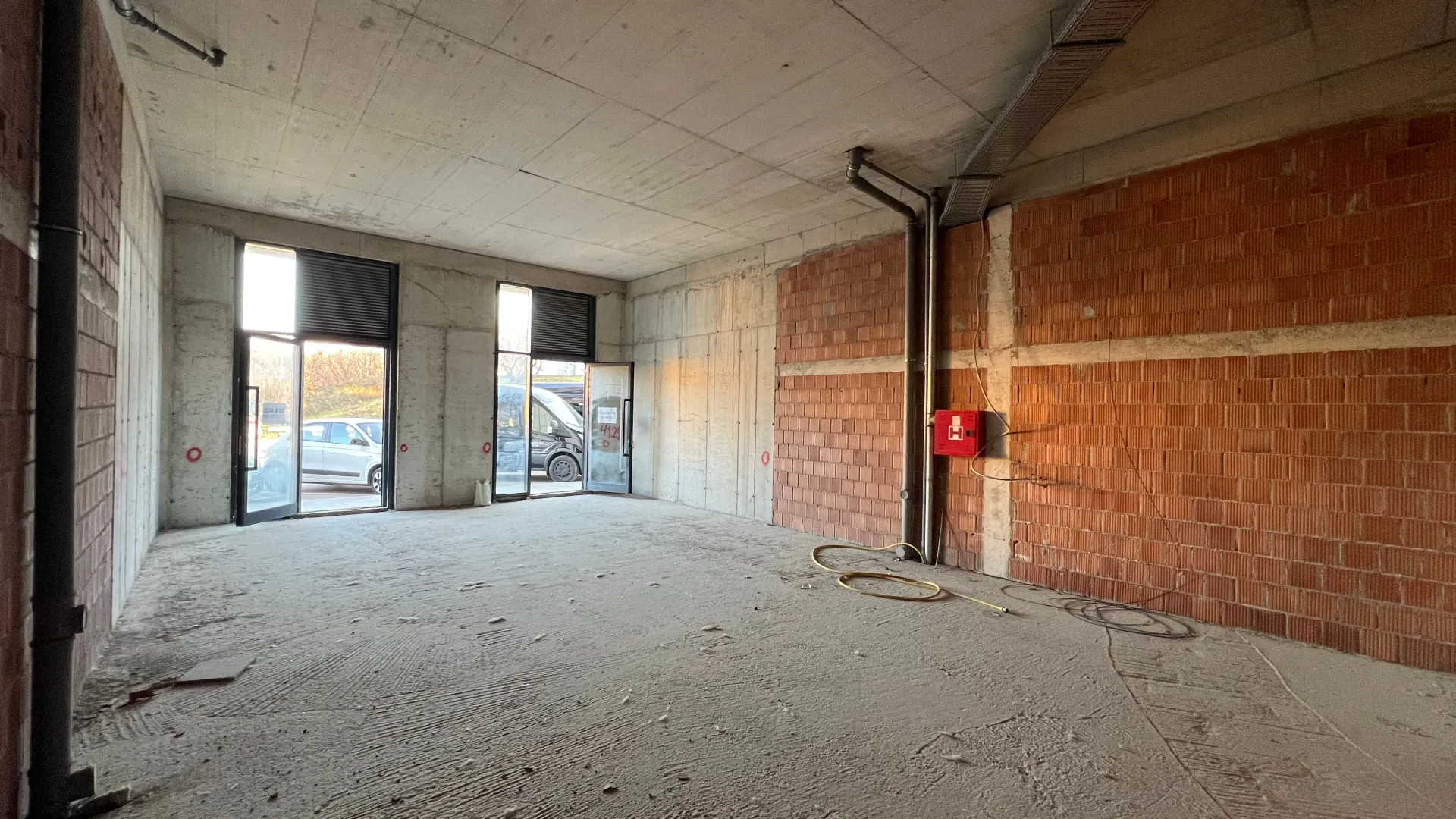 Izdavanje, poslovni prostor, 74m², Ljubović, Podgorica
