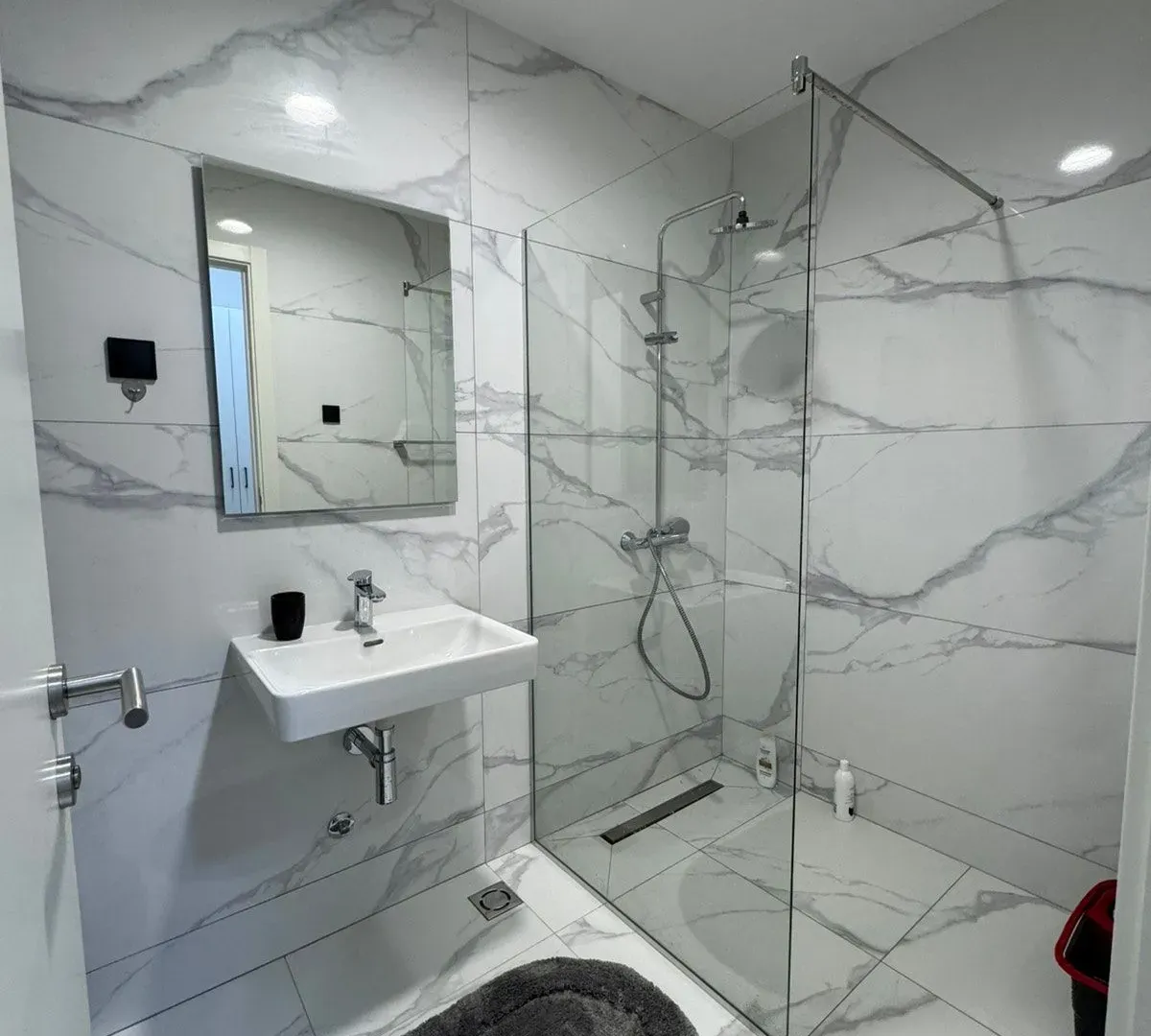 Izdavanje, jednosoban stan, 53m², 1 maj, Podgorica