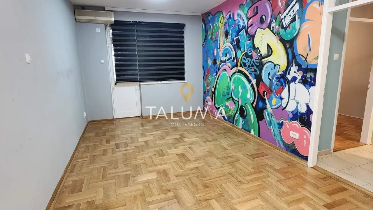 Izdavanje, poslovni prostor, 65m², Preko Morače, Podgorica