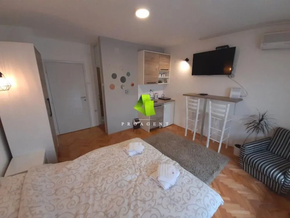 Prodaja, trosoban stan, 80m², Palilula, Niš
