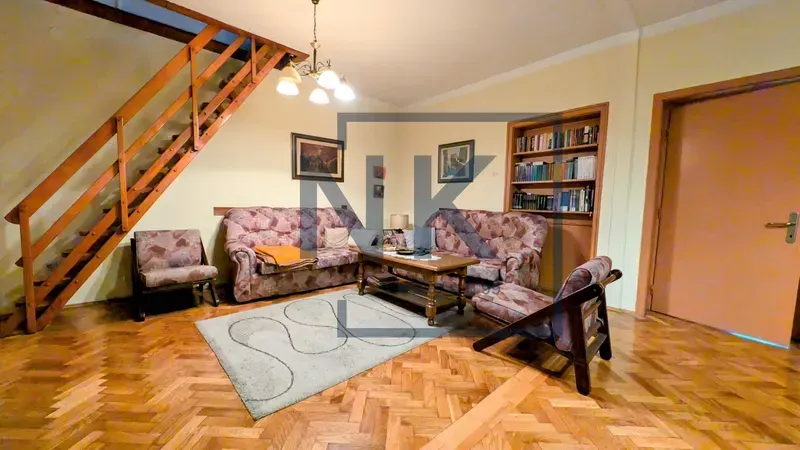 Prodaja, četvorosoban stan, 140m², Centar, Podgorica
