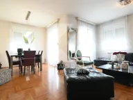 Prodaja, trosoban stan, 185m², Stari Aerodrom, Podgorica - image 3