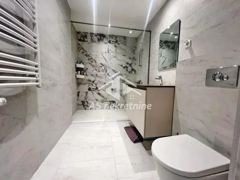 Prodaja, trosoban stan, 81m², Savski Venac, Beograd