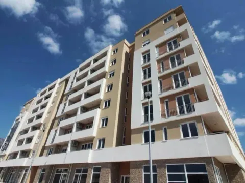 Prodaja, trosoban stan, 73m², Centar, Bar - image 10