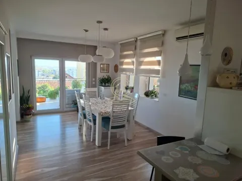 Prodaja, kuća, 270m², Blok 8, Petrovaradin - image 3