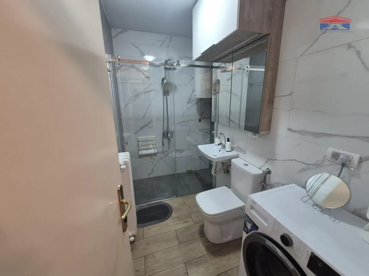 Izdavanje, jednosoban stan, 47m², Bulevar Oslobodjenja, Novi Sad Sve Podlokacije