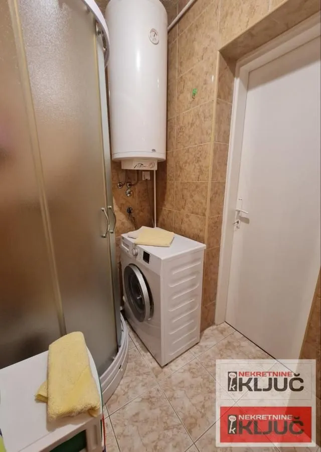 Prodaja, dvosoban stan, 56m², Železnička Stanica, Novi Sad Sve Podlokacije