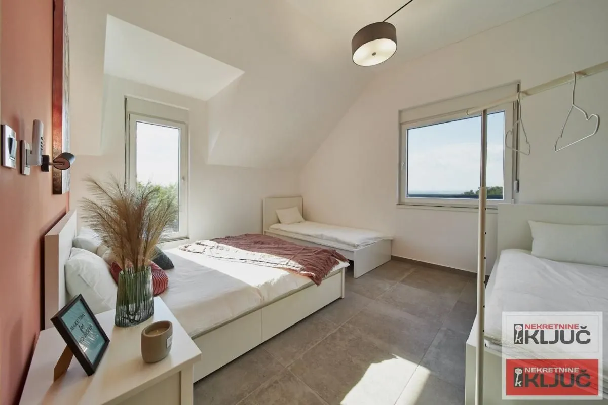 Rent, house, 300m², Sremski Karlovci, Novi Sad