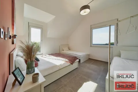 Rent, house, 300m², Sremski Karlovci, Novi Sad - image 17