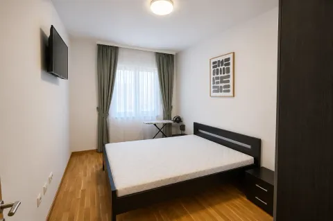 Rent, two bedroom apartment, 65m², Pobrežje, Podgorica - image 5